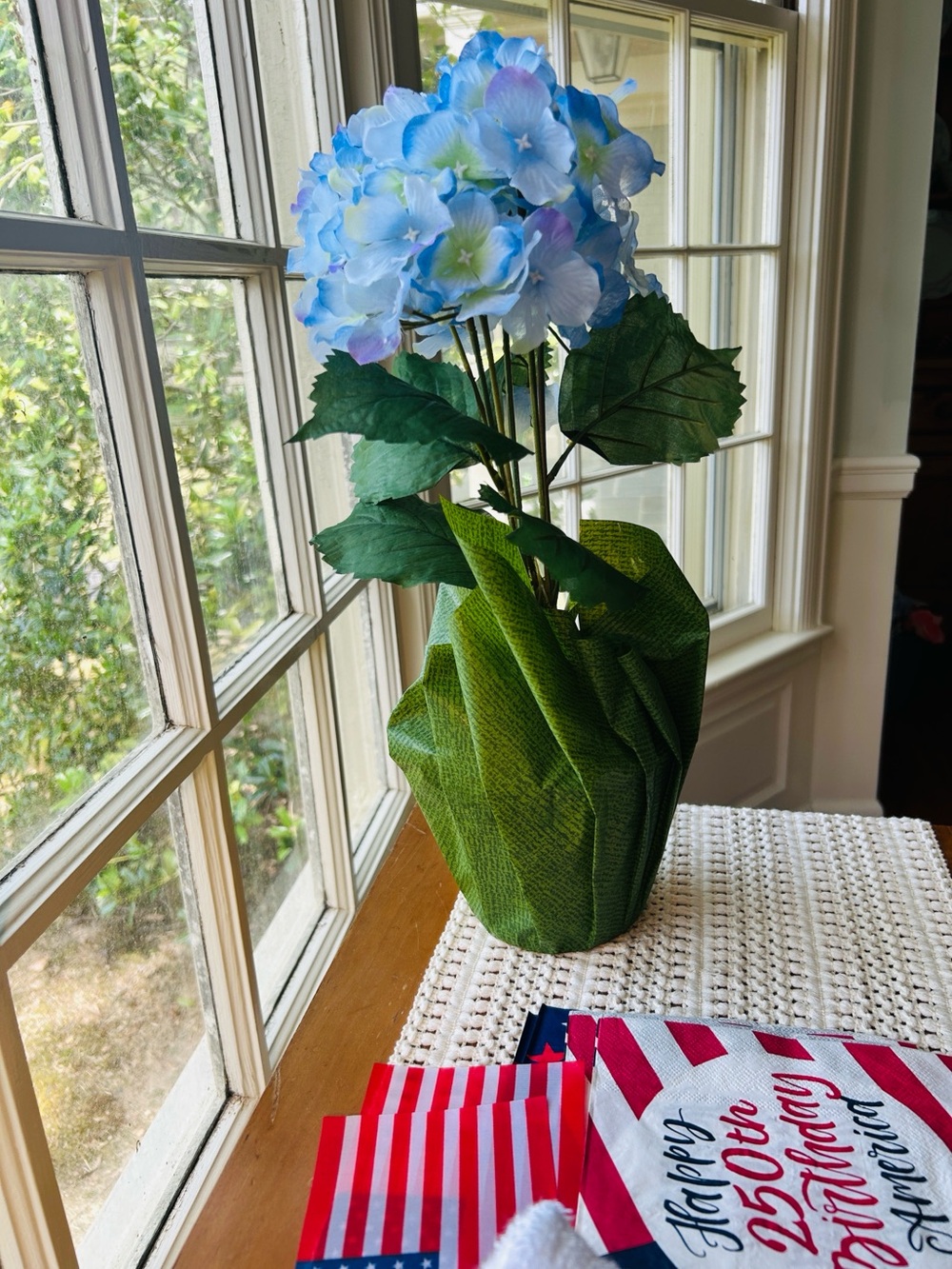 Blue Hydrangea Potted Stem Arrangement - Home Accents Faux Florals NEW